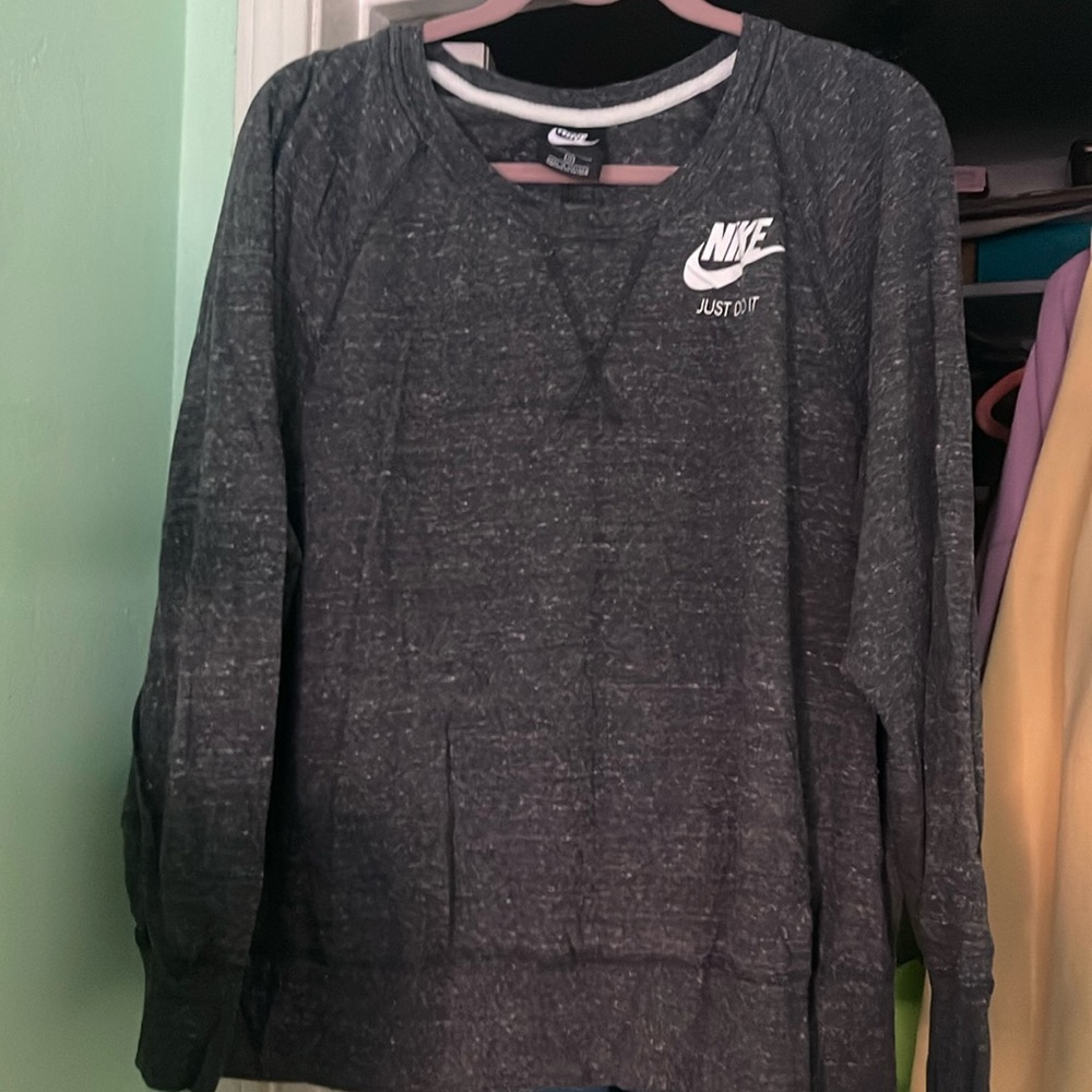 Nike long sleeve shirt